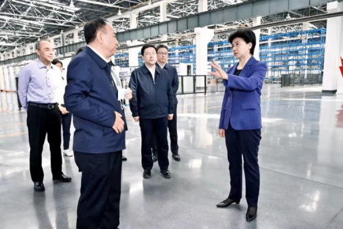 梁惠玲蒞臨九洲集團，深入包聯企業調研